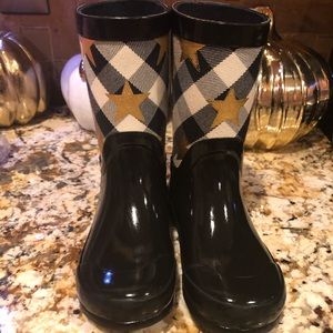 Original almost new girls Burberry boots size 28